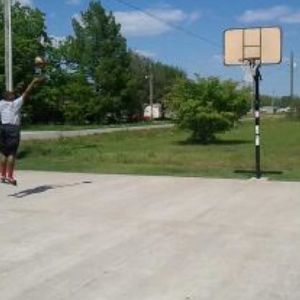 Meet your Posher, Devonte